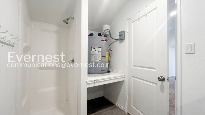 Building Photo - 7037 Elm Cv
