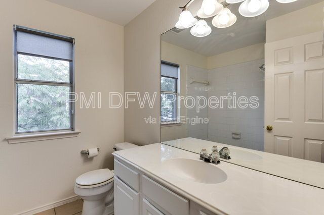 Building Photo - 6721 Hayling Way