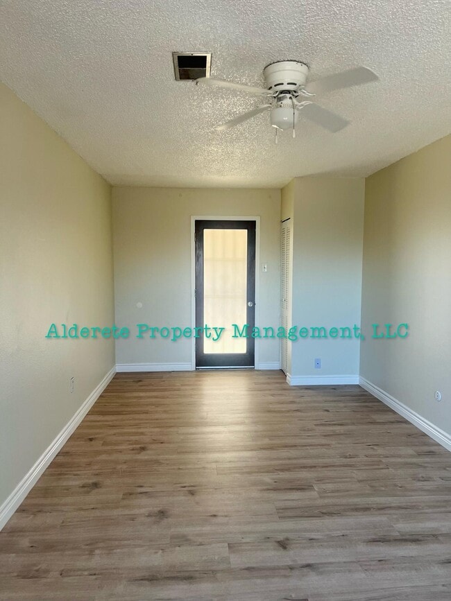 Building Photo - 9006 Sonya Ave SW