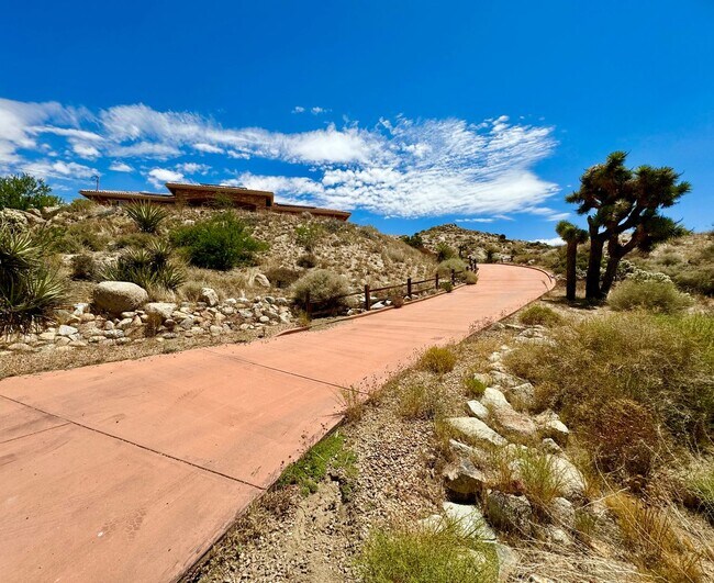 Building Photo - 3Bedroom/2Bathroom Coming soon July 2025!