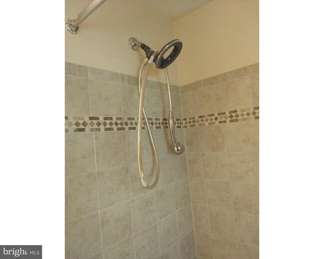 Building Photo - 743 Jackson St