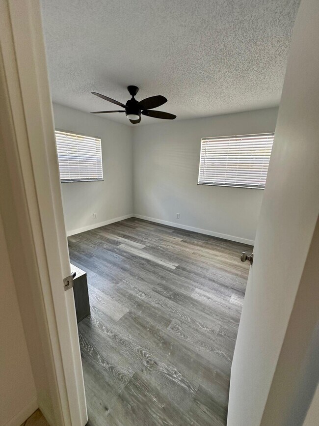 Building Photo - 8698 SE Hobe Ridge Ave