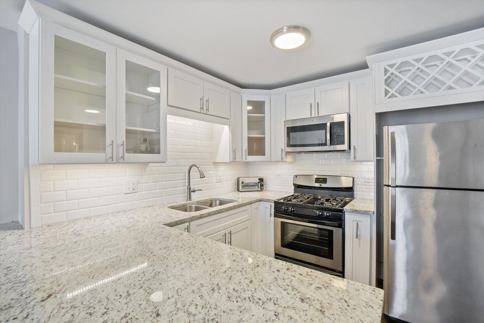 Building Photo - 545 N Dearborn St