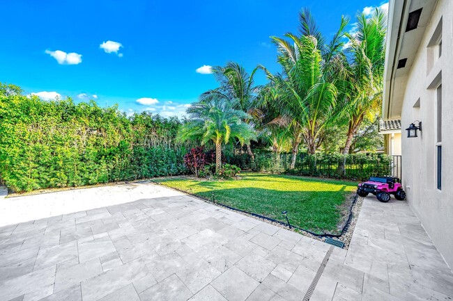 Building Photo - 6020 Walnut Hill Dr