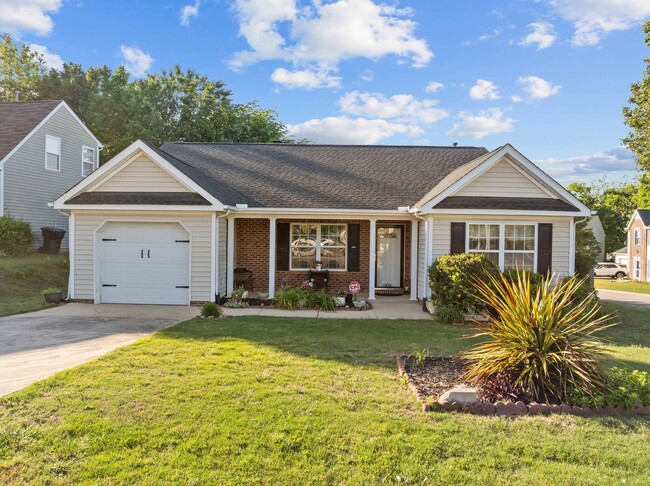 Primary Photo - Charming 3-Bedroom Brick Ranch in Raleigh ...