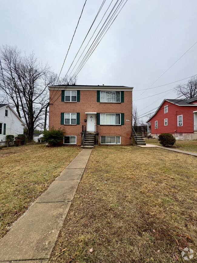 Building Photo - 6414 Fairdel Ave
