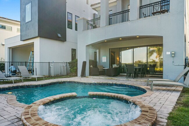 Building Photo - 815 Golden Bear Dr