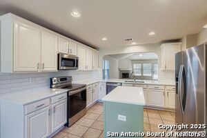 Building Photo - 26023 Indian Clf