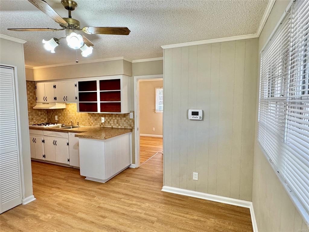 Building Photo - 1100 Lombard Dr