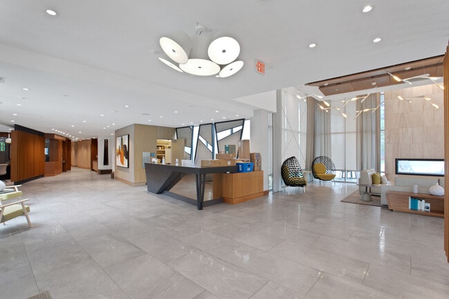 Building Photo - 145 Riverhaven Dr