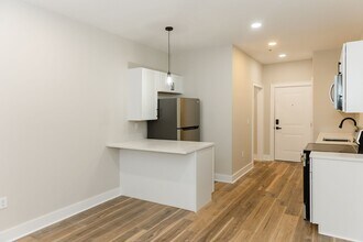 Building Photo - 503 Linden St