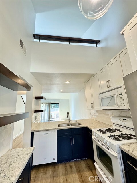 Building Photo - 123 Lemon Grove
