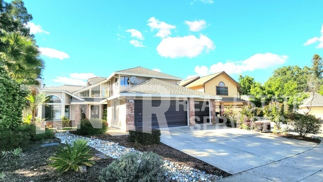 Building Photo - 413 Unity Ct