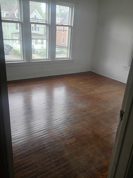 Building Photo - 600 Bellevue Ave