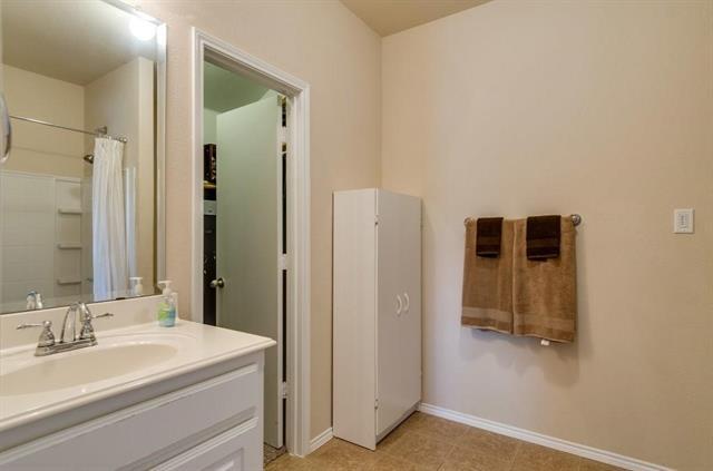 Building Photo - 4533 Wheatland Dr