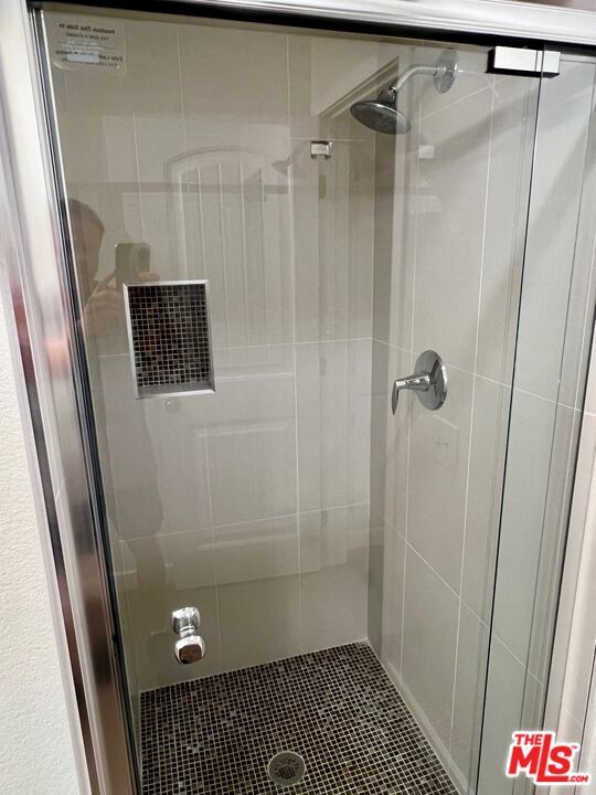 Building Photo - 1580 Palisades Dr