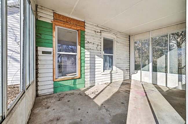 Building Photo - 2545 S 13th St