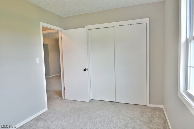 Building Photo - 5558 Pierce Rd NW