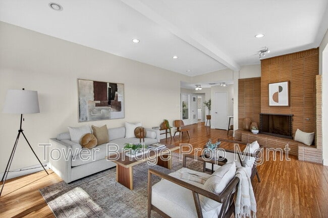 Building Photo - 3937 Orangewood Dr