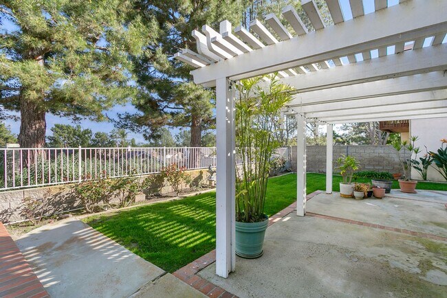 Building Photo - Updated 3 Bedroom Detached Home in Glenwoo...