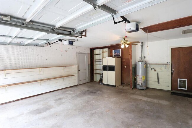 Building Photo - 4018 Nenana Dr