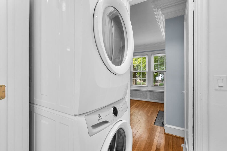 Building Photo - 1711 37th St NW