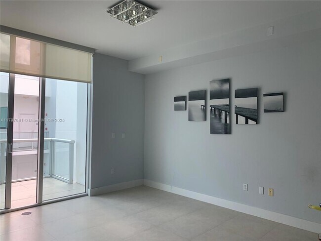 Building Photo - 720 NE 62nd St