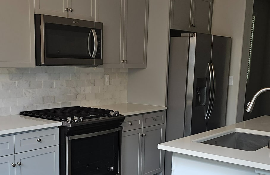 Building Photo - 6211 E Sasha Dr