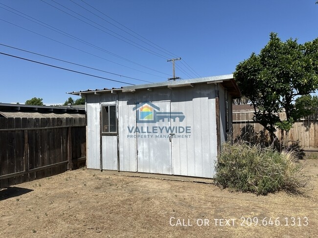 Building Photo - 2023 Moran Ave