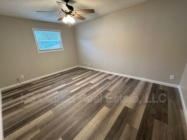 Building Photo - 319 Joy Dr