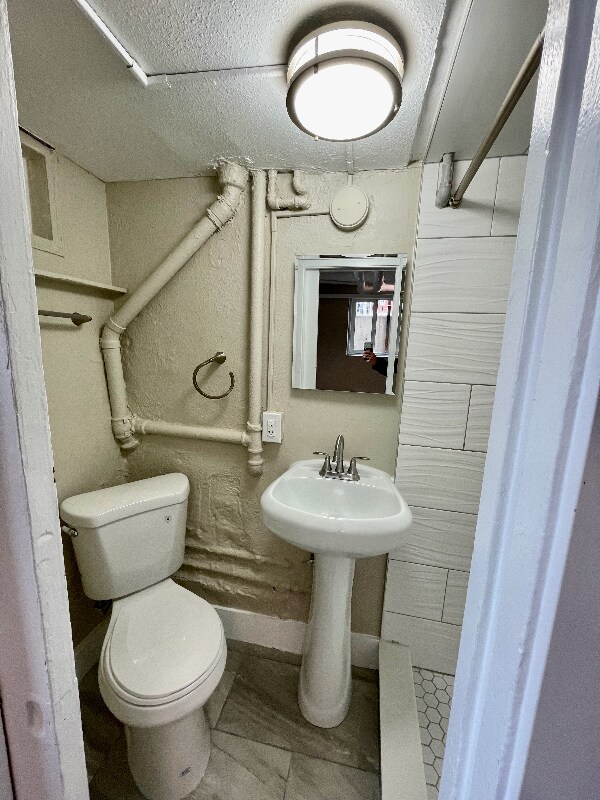 Building Photo - 1575 N Gaylord St