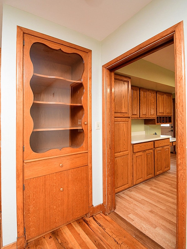 Building Photo - 405 E 5th St