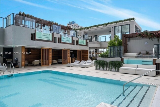 Building Photo - 20 NE 11th St