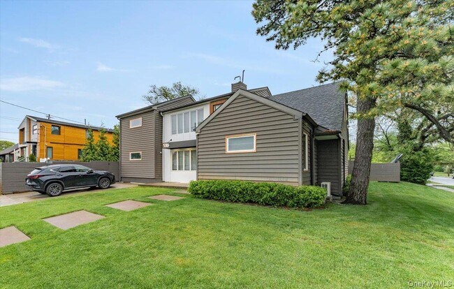 Building Photo - 536 Oxford Rd