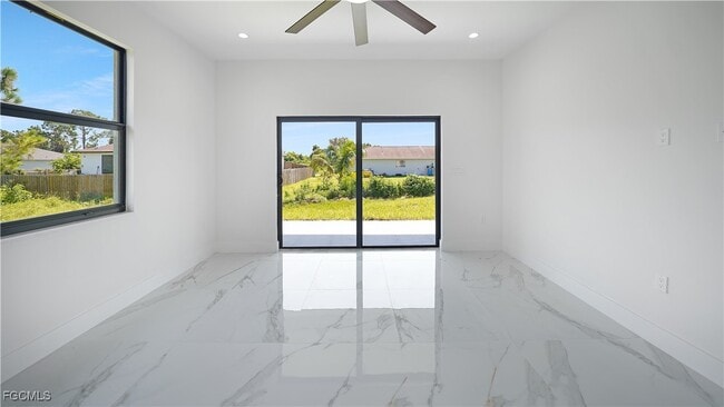 Building Photo - 123 Ichabod Ave