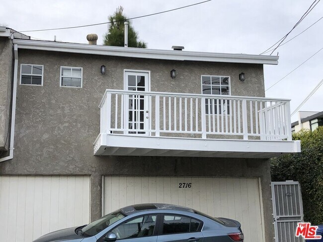 Building Photo - 2714 Montana Ave