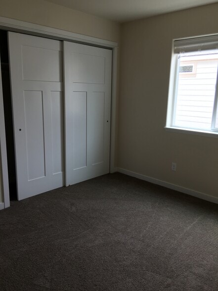 Building Photo - 1107 Hourglass Ln