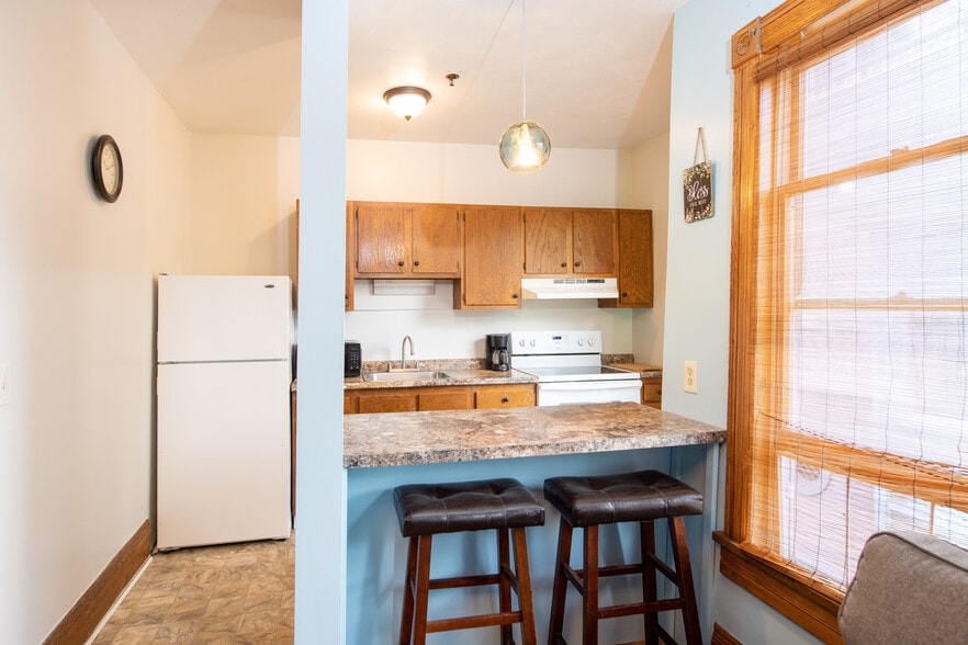 Building Photo - 129 Green St