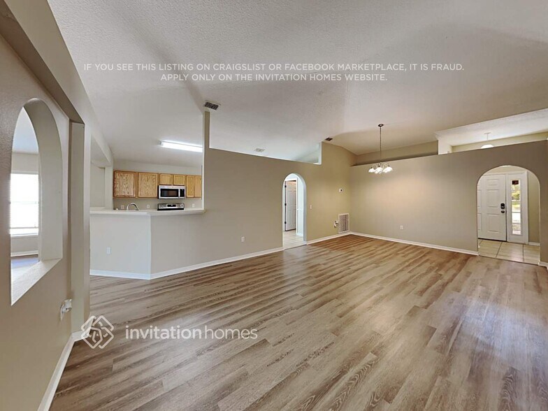 Building Photo - 5241 Silver Thistle Ln