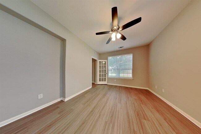 Building Photo - 6722 Cedar Path