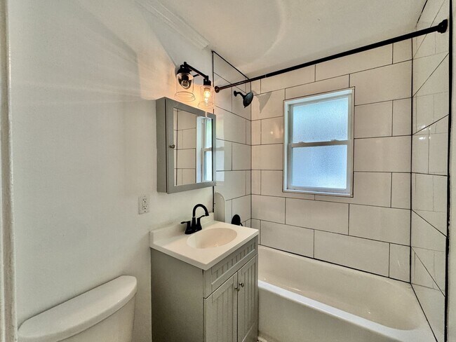 Building Photo - Recently Updated 4-Bedroom Ranch Home w/a 2 Bedroom Guest Cottage! Ready 04-23-26! Pet Friendly Home