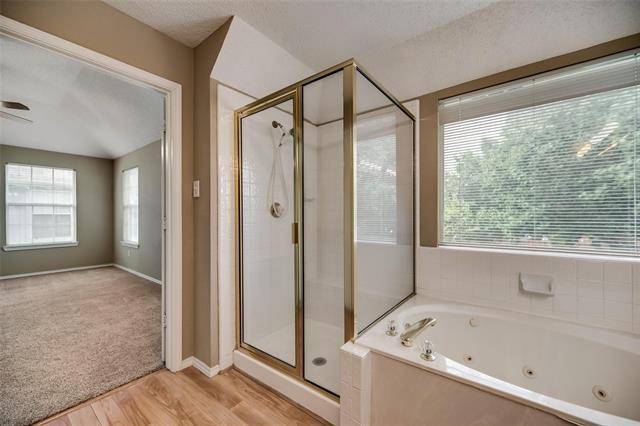 Building Photo - 2113 Glenmont Dr
