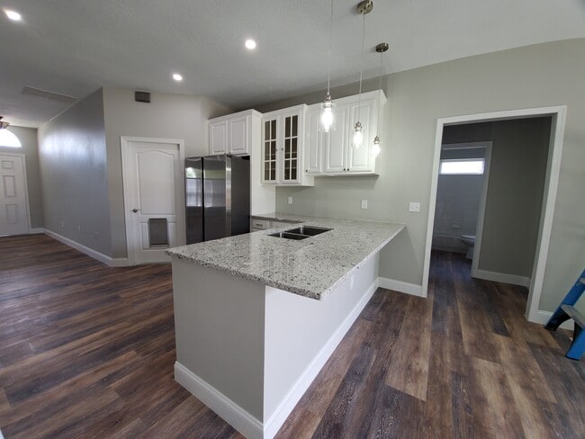 Building Photo - 801 Jade Forest Ave