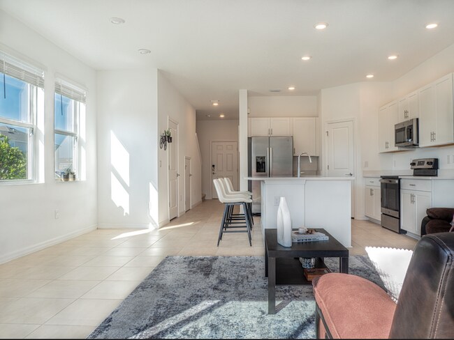 Building Photo - 2350 Paravane Wy