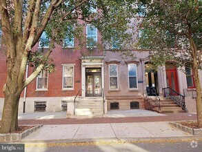 Building Photo - 1018 Spruce St