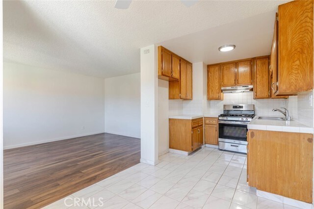 Building Photo - 909 E Chevy Chase Dr