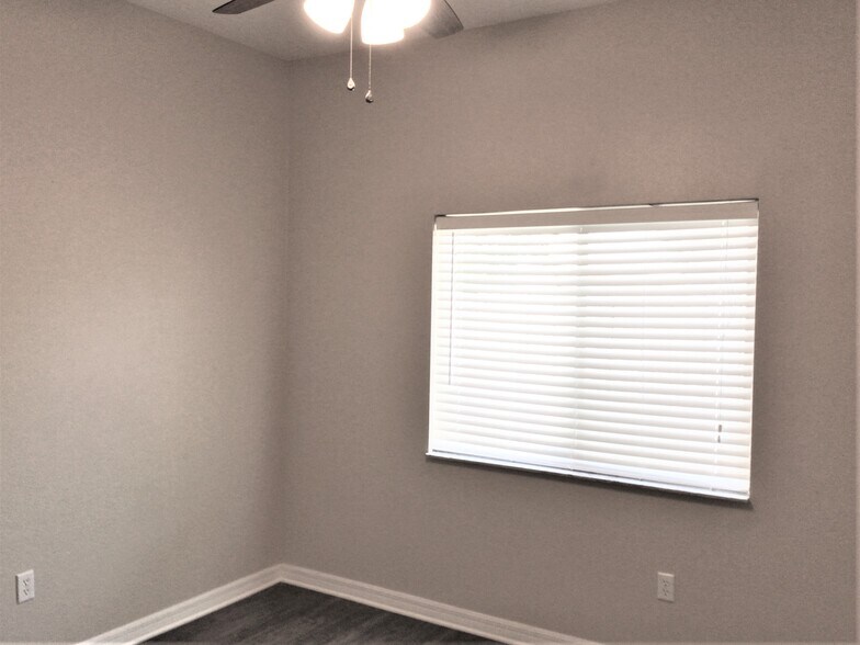 Building Photo - 4004 Knight Ave