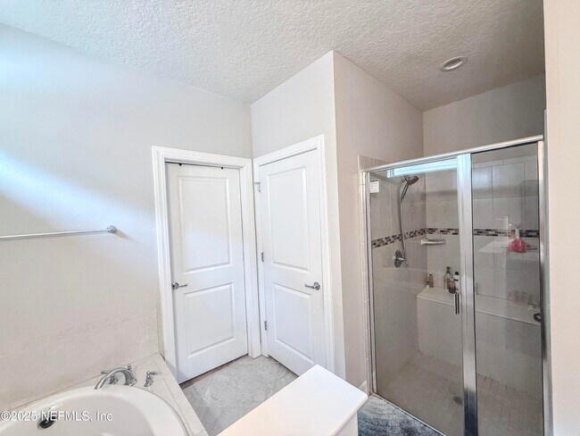 Building Photo - 119 Broomsedge Cir