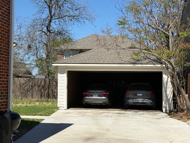 Building Photo - 1632 Bonnie Brae St