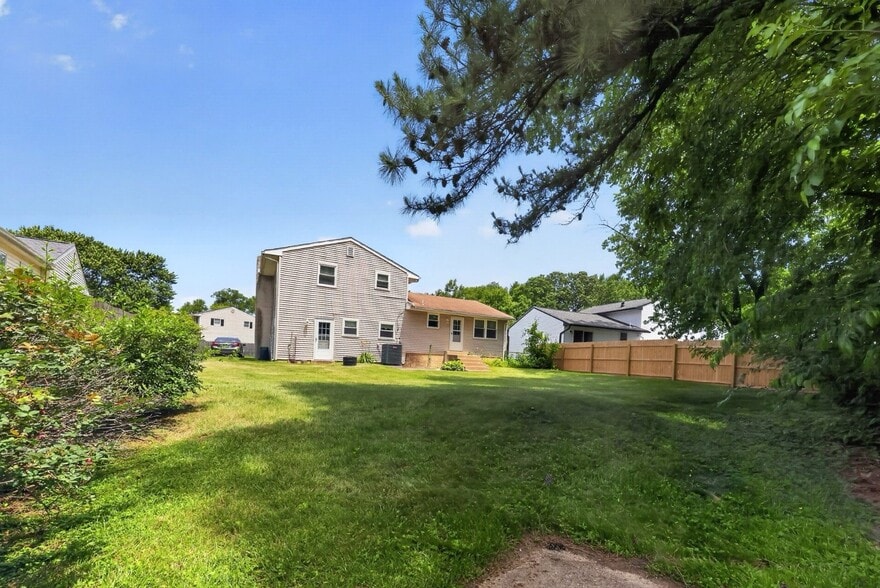 Building Photo - 31 N Skyward Dr